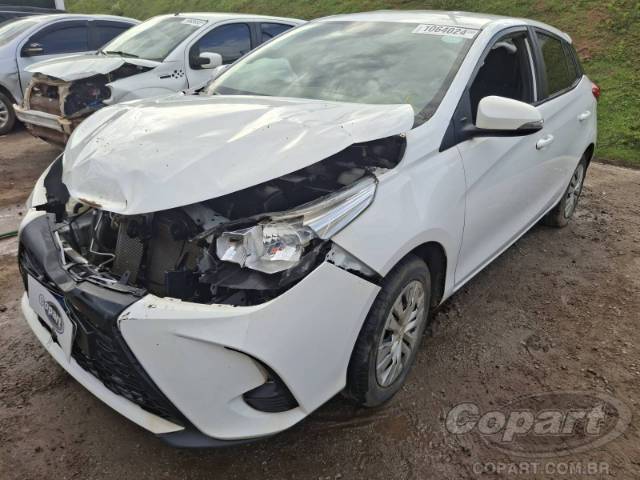2024 TOYOTA YARIS 