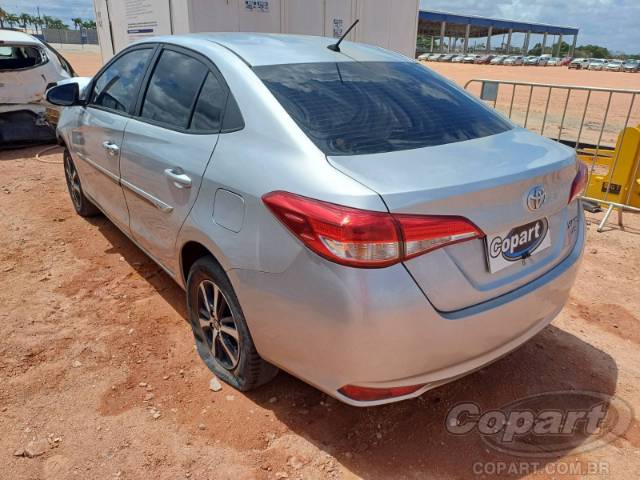 2021 TOYOTA YARIS SEDA 