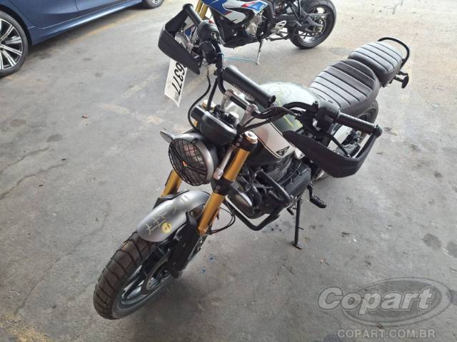 2025 TRIUMPH SCRAMBLER 