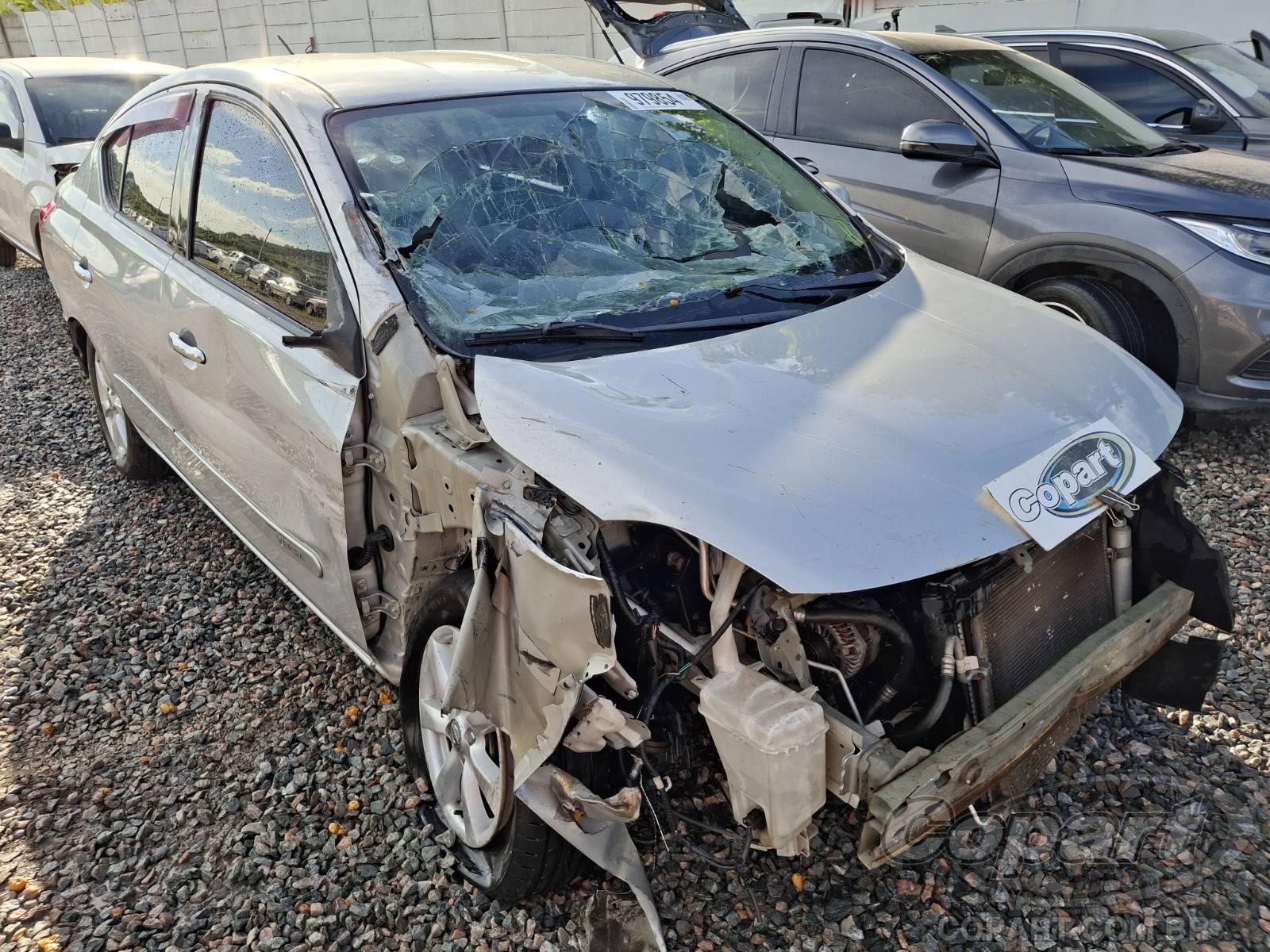 Veículo Nissan Versa Nissan Versa SL 1.6 16V 2014 Médio Dano Colisão 2014 em leilão