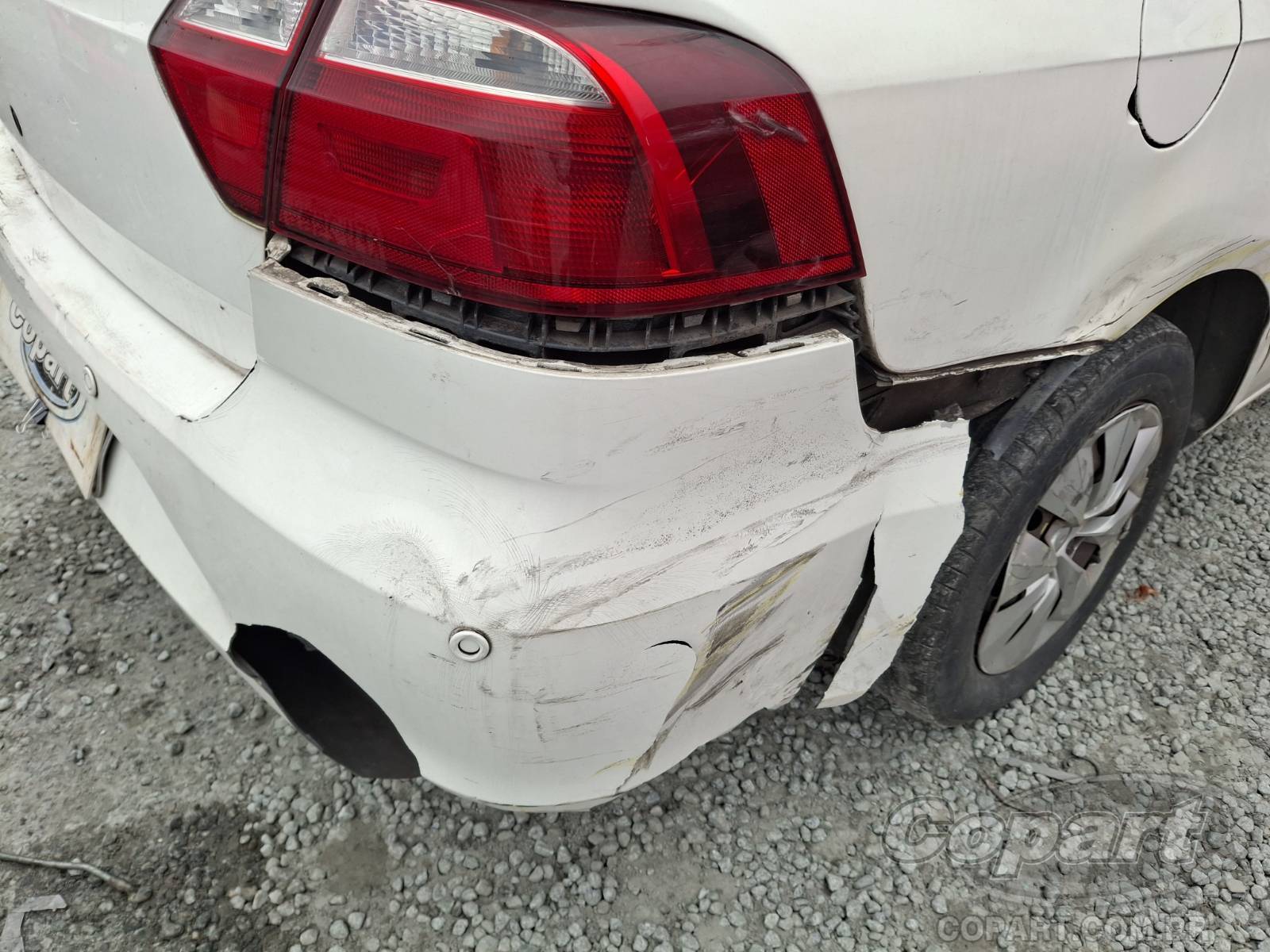 2013 VOLKSWAGEN VOYAGE — foto 11 de 15