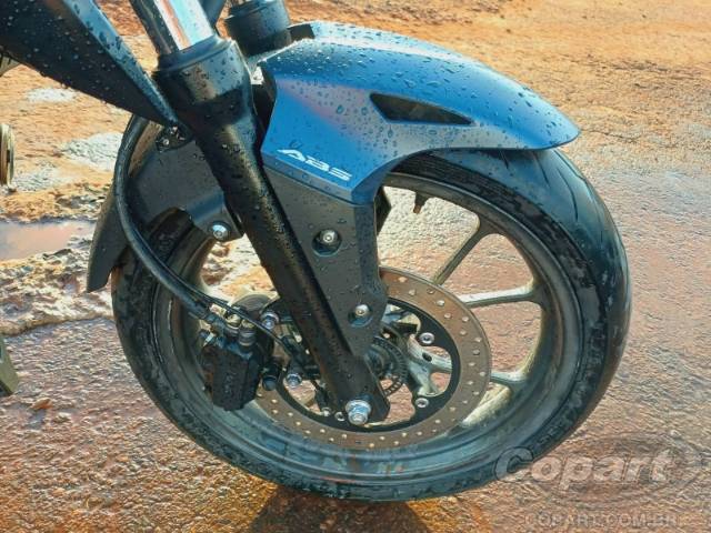 2025 HONDA CB 300F 