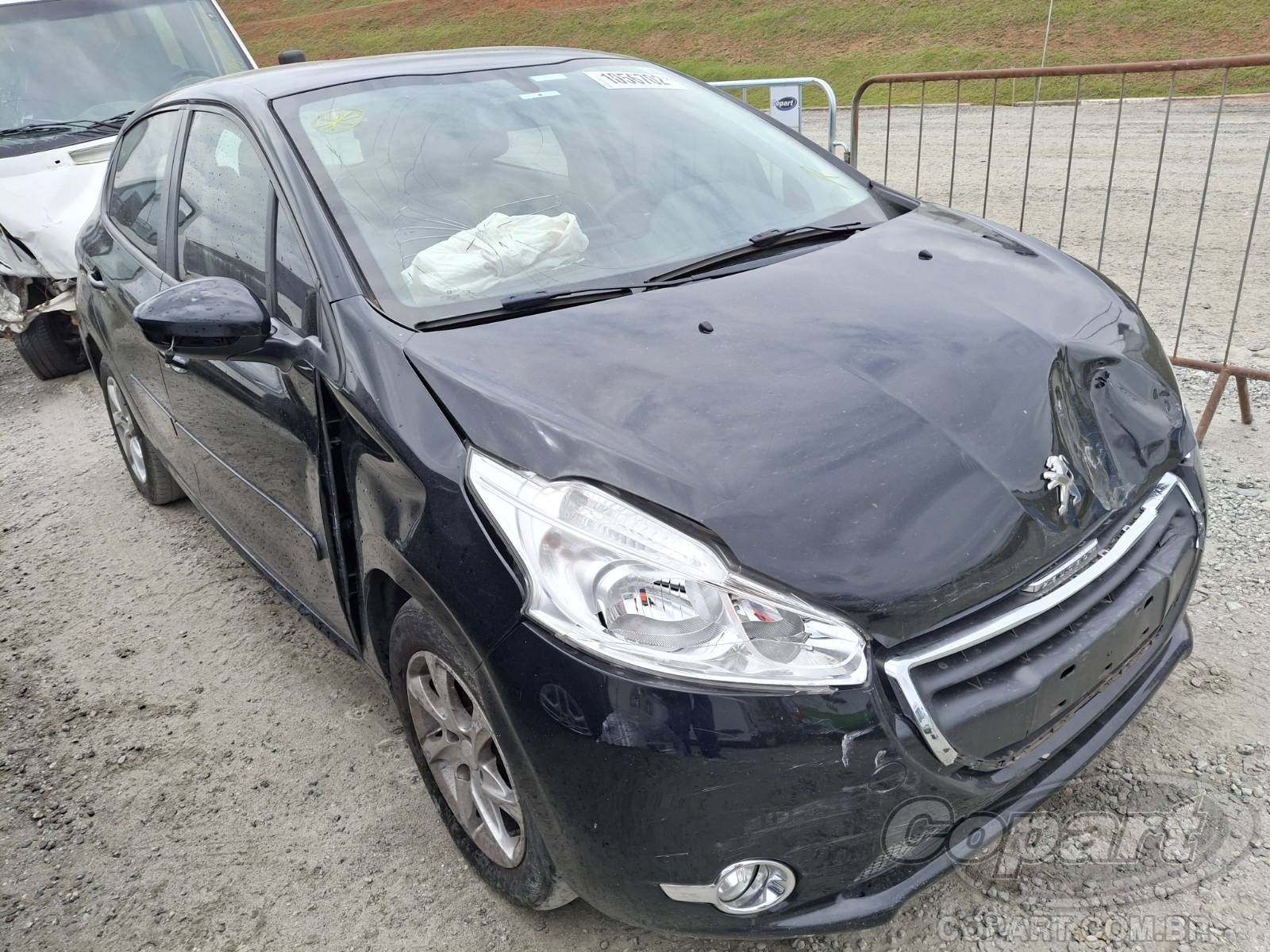 Veículo Peugeot 208 Peugeot 208 Active Pack 1.6 16V VVT 2015 2015 em leilão