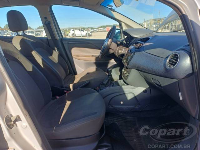 2013 FIAT PUNTO 