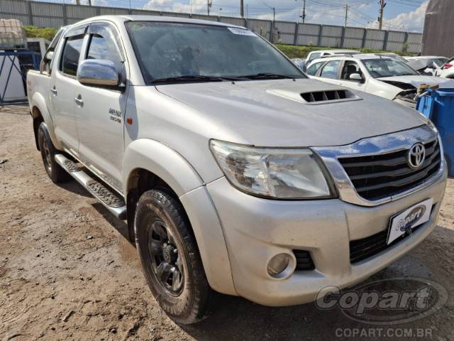 2013 TOYOTA HILUX CD 