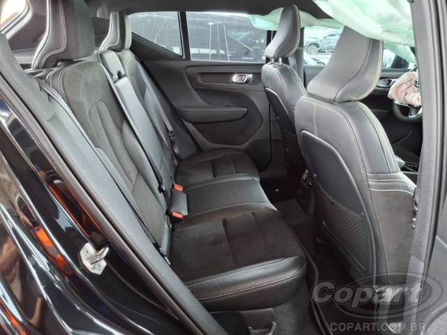 2021 VOLVO XC40 