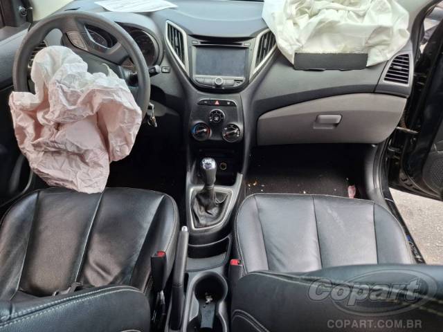 2015 HYUNDAI HB20S 