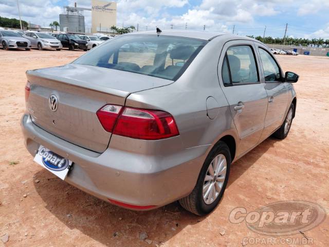 2015 VOLKSWAGEN VOYAGE 