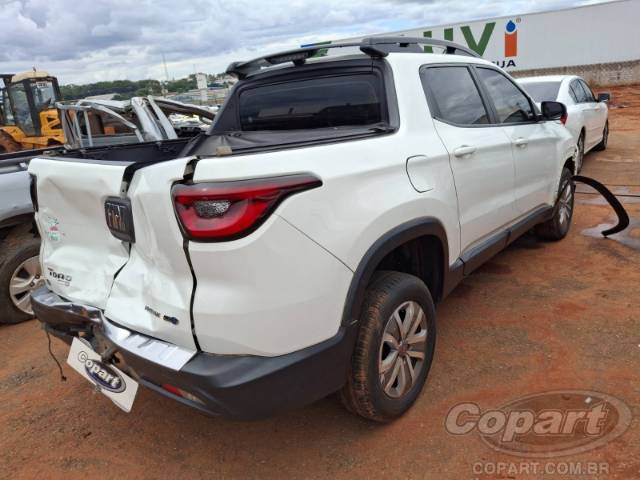 2017 FIAT TORO 