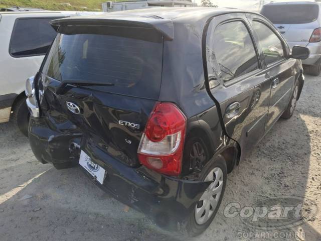 2013 TOYOTA ETIOS 