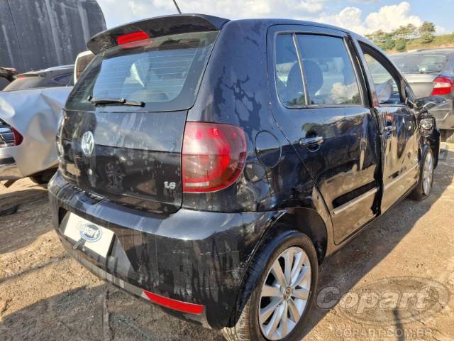 2011 VOLKSWAGEN FOX 