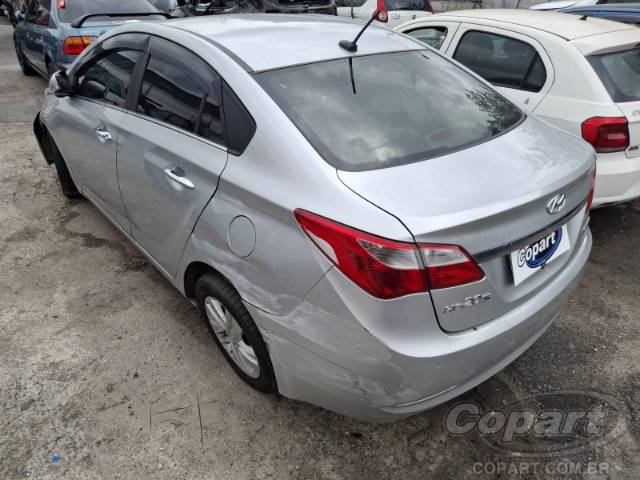 2015 HYUNDAI HB20S 