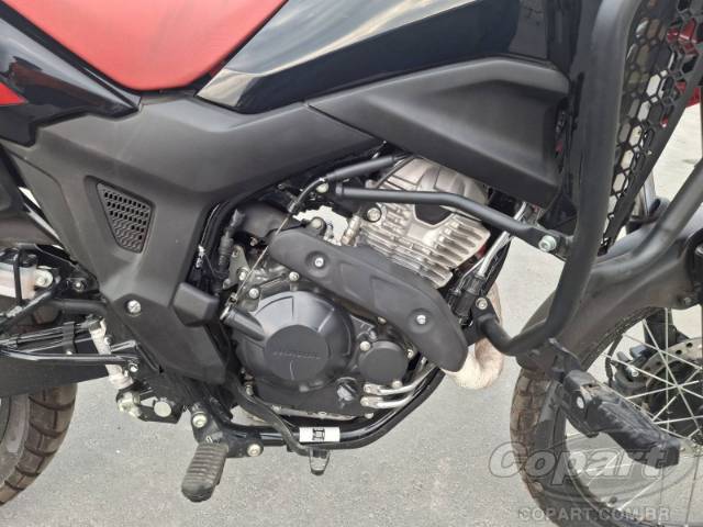 2025 HONDA XRE SAHARA 300 