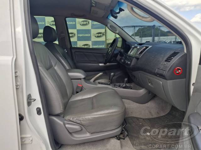 2015 TOYOTA HILUX CD 