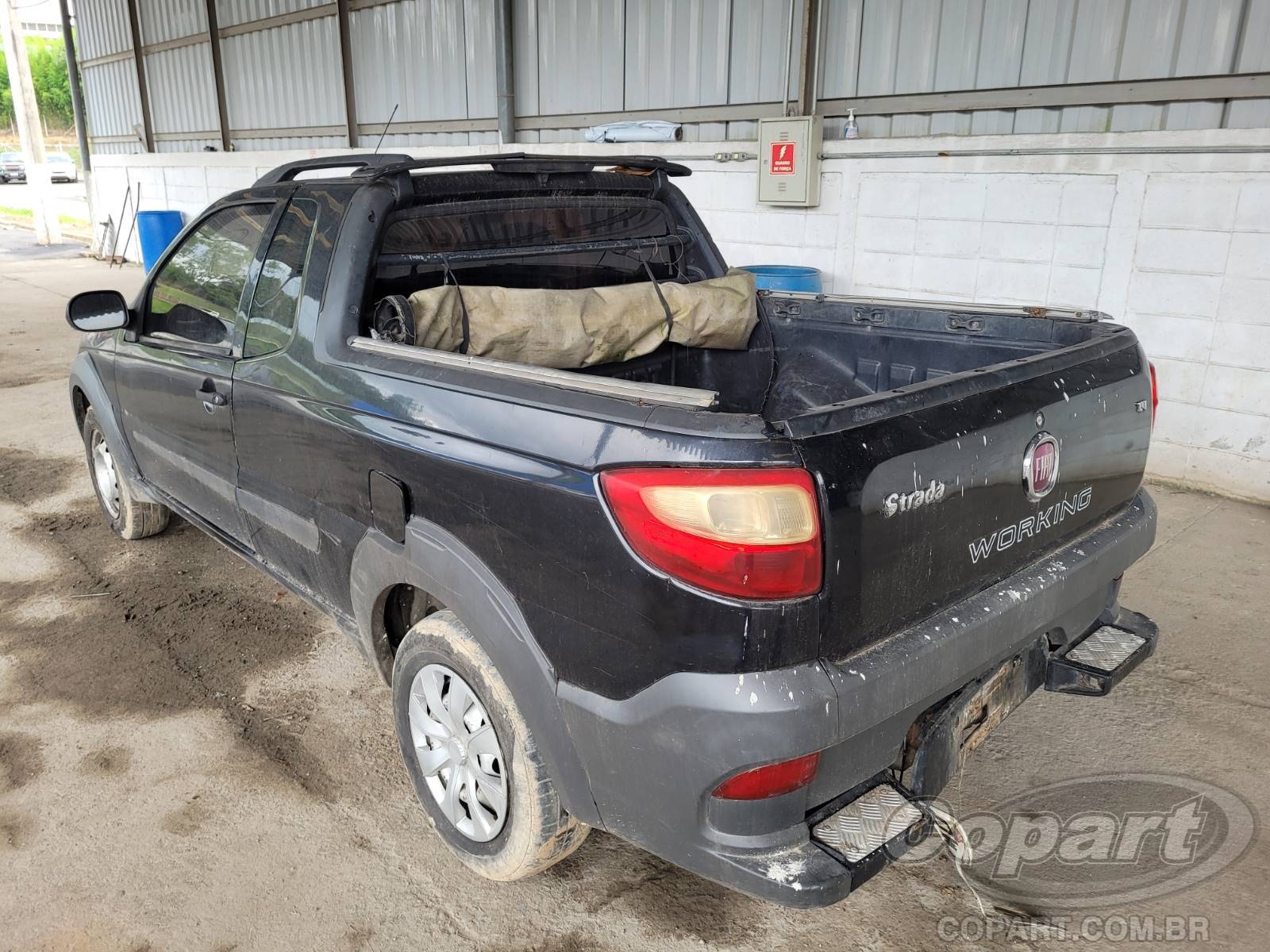 2014 FIAT STRADA CE — leilão em Embú Das Artes/SP (foto 3)