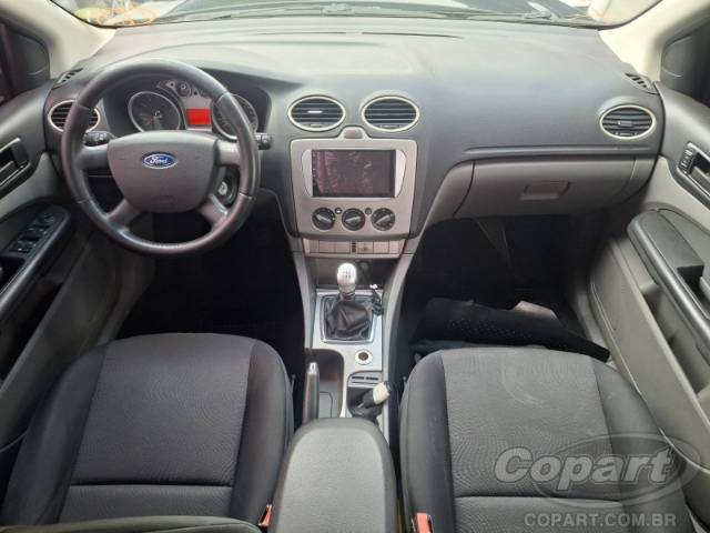 2009 FORD FOCUS SEDAN 