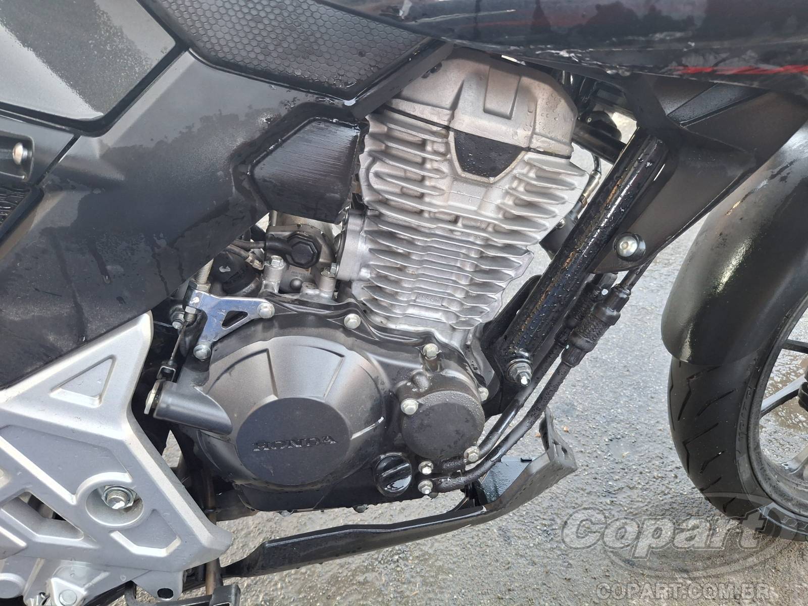 2024 HONDA CB 300F — foto 6 de 10