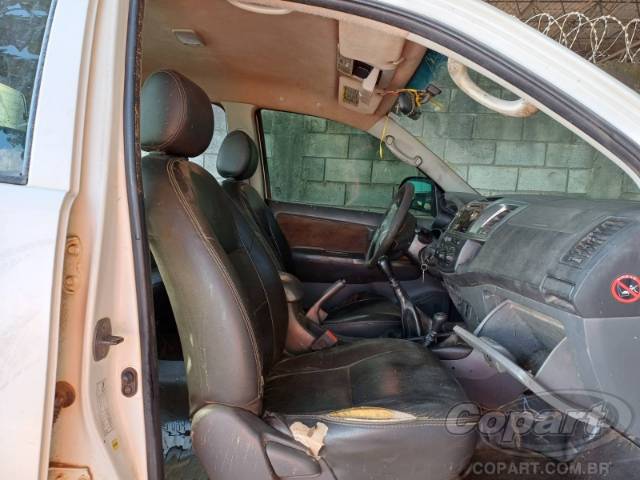 2015 TOYOTA HILUX CD 