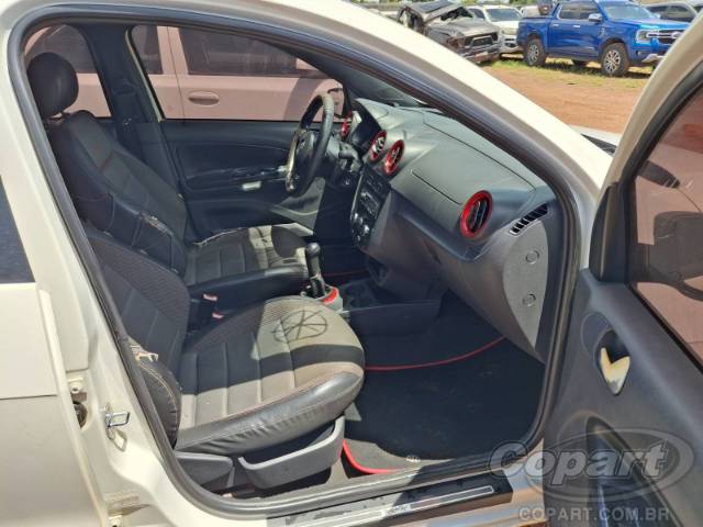 2012 VOLKSWAGEN GOL 