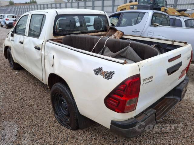2023 TOYOTA HILUX CD 