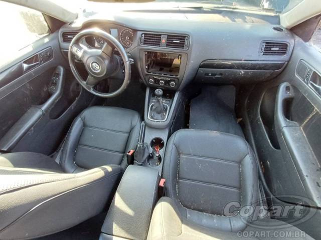 2011 VOLKSWAGEN JETTA 