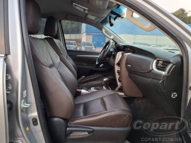 2016 TOYOTA HILUX SW4 