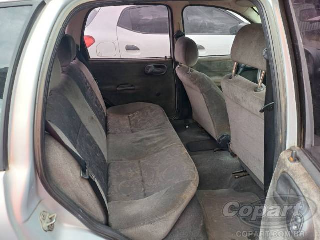 2002 CHEVROLET CORSA 