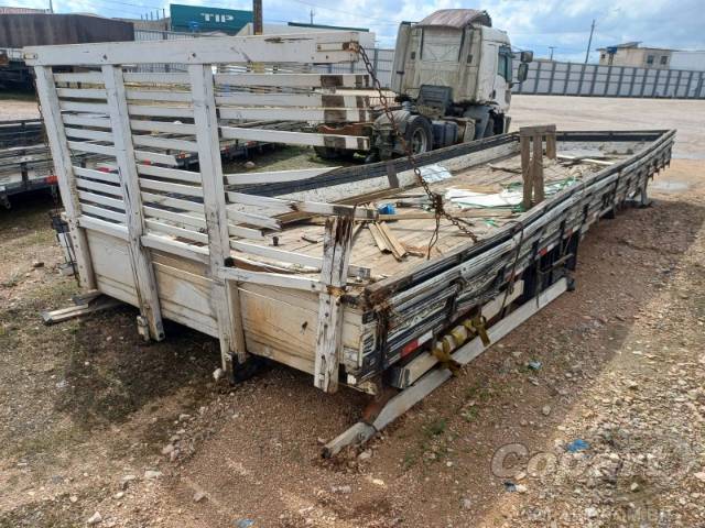 0 CARROCERIA CARROCERIA DE MADEIRA 