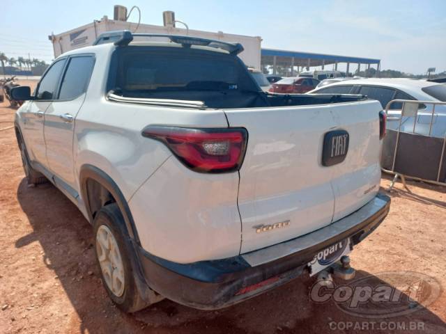2017 FIAT TORO 