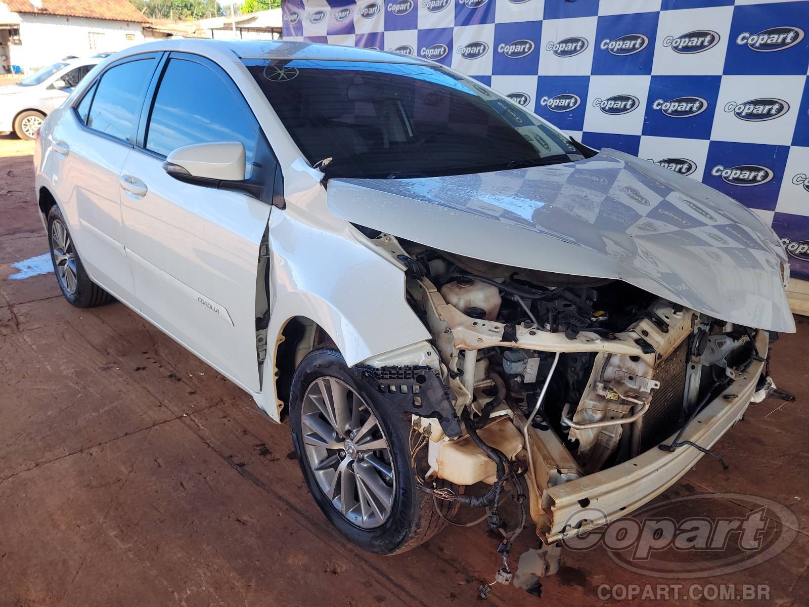Toyota Corolla 2017 em leilão — MS