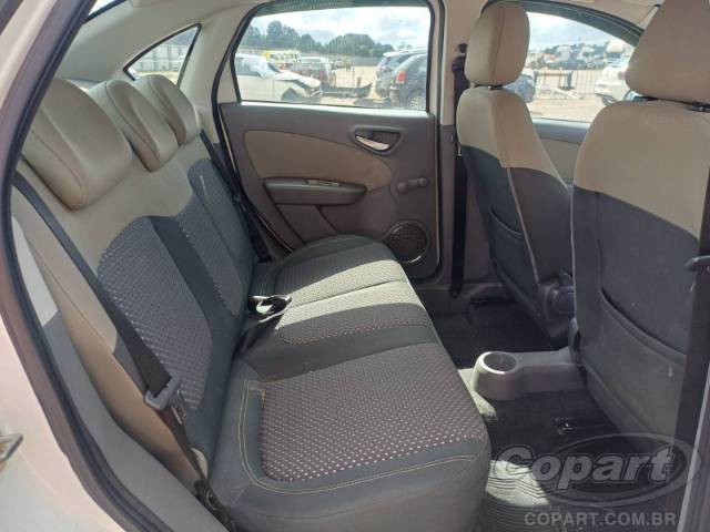 2015 FIAT GRAND SIENA 