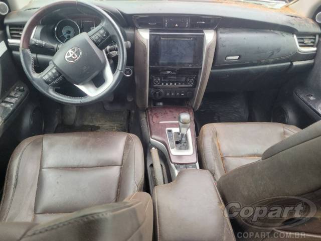 2017 TOYOTA HILUX SW4 