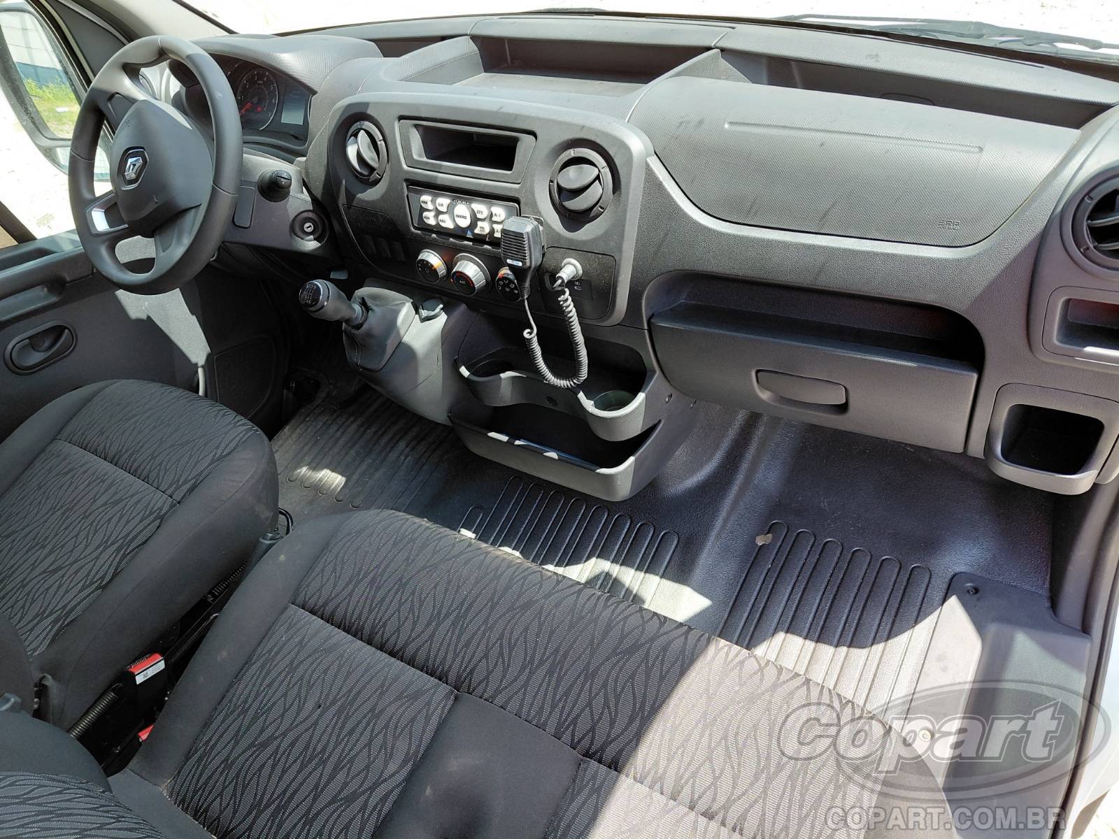 Foto 9 de 11: 2026 RENAULT MASTER FURGAO