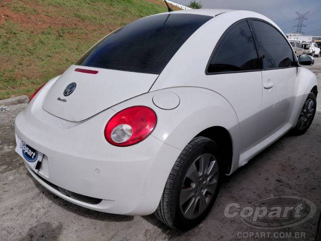2010 VOLKSWAGEN NEW BEETLE 