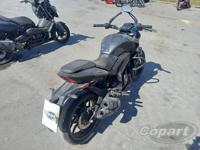 2025 BAJAJ DOMINAR 