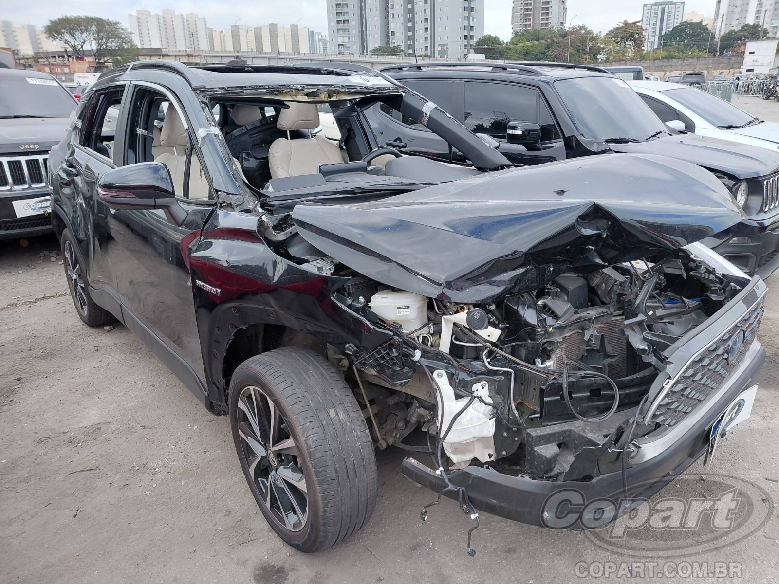 Toyota Corolla Cross 2024 em leilão