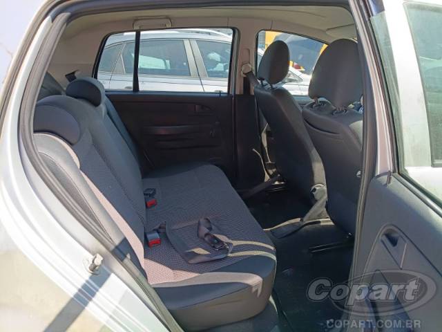 2005 VOLKSWAGEN FOX 