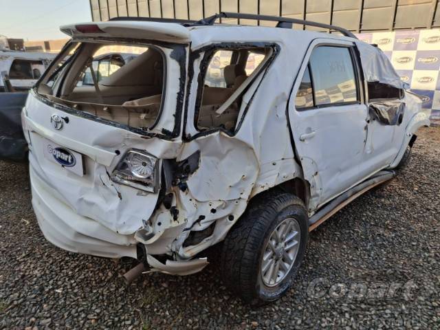 2015 TOYOTA HILUX SW4 