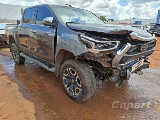 2023 TOYOTA HILUX CD 