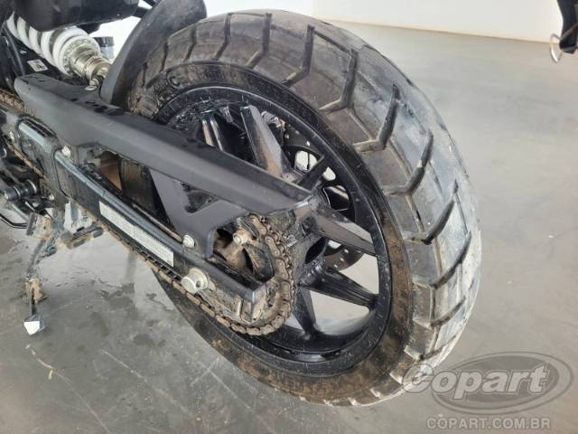 2026 ROYAL ENFIELD Guerrilla 