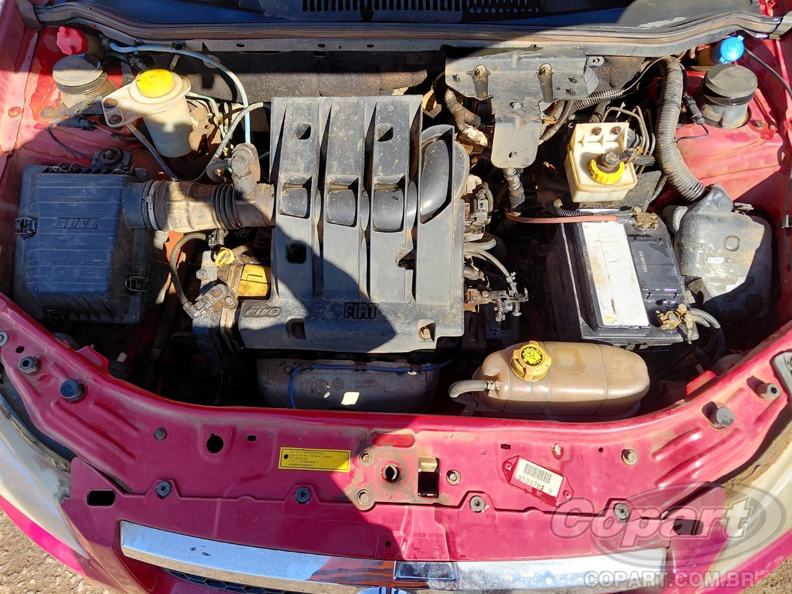 Foto 7 de 10: 2015 FIAT SIENA
