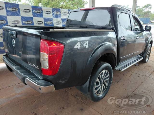 2021 NISSAN FRONTIER CD 