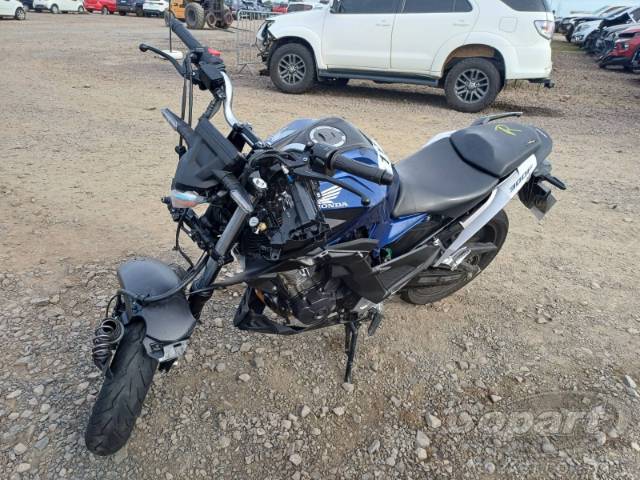 2026 HONDA CB 300F 