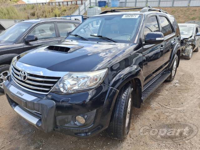 2015 TOYOTA HILUX SW4 