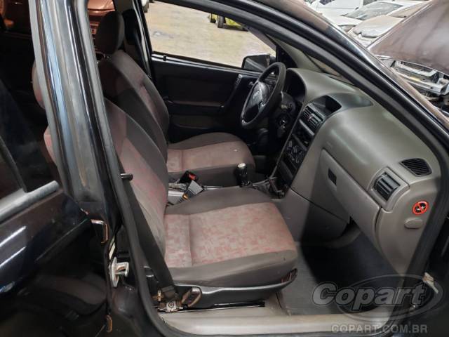 2004 CHEVROLET ASTRA SEDAN 