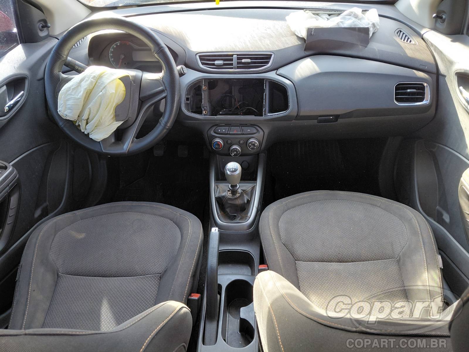 2015 CHEVROLET ONIX — foto 9 de 11