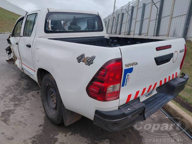 2024 TOYOTA HILUX CD 