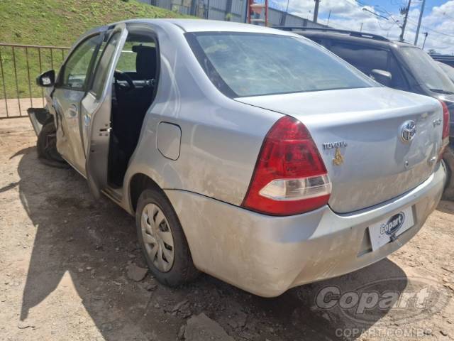 2017 TOYOTA ETIOS SEDA 