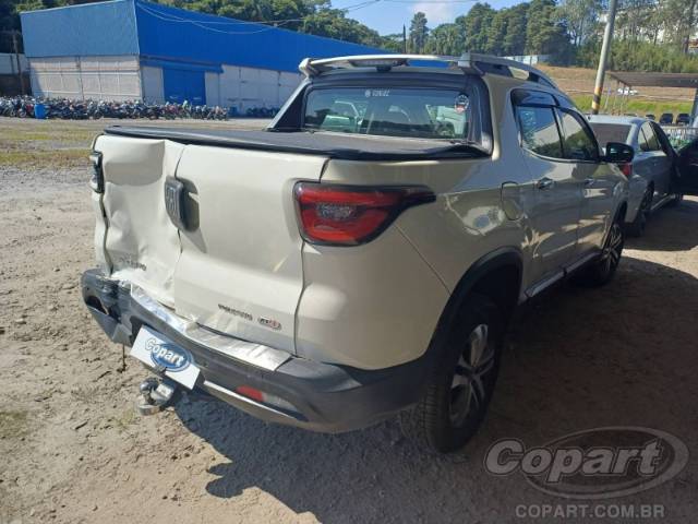 2017 FIAT TORO 