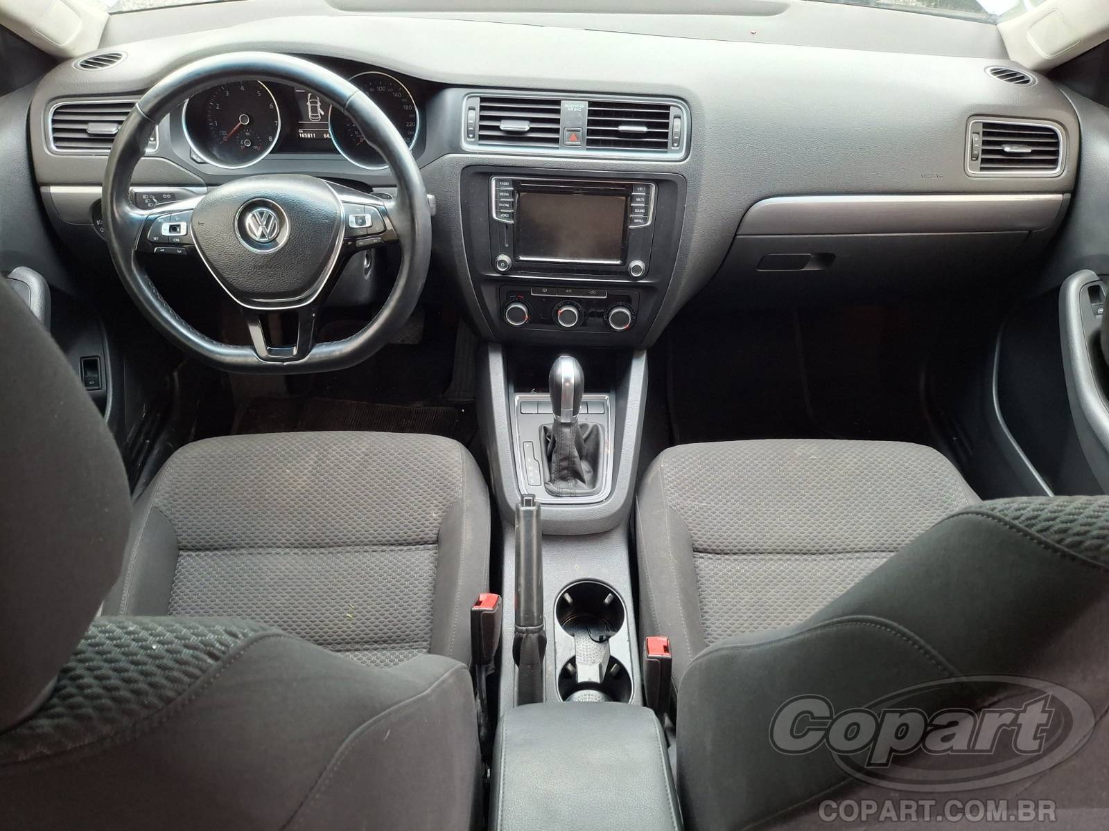 2016 VOLKSWAGEN JETTA — foto 9 de 15